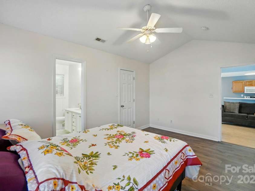 2432 Barkers Ridge Drive, Bessemer City, NC 28016.  MLS# CAR4256299, YatesRealty ID 11506. 