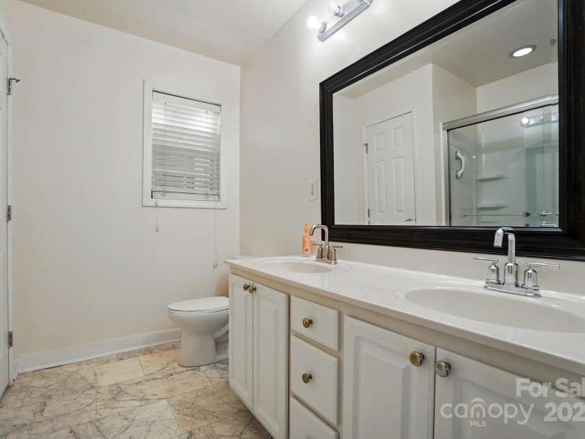 2432 Barkers Ridge Drive, Bessemer City, NC 28016.  MLS# CAR4256299, YatesRealty ID 11506. 