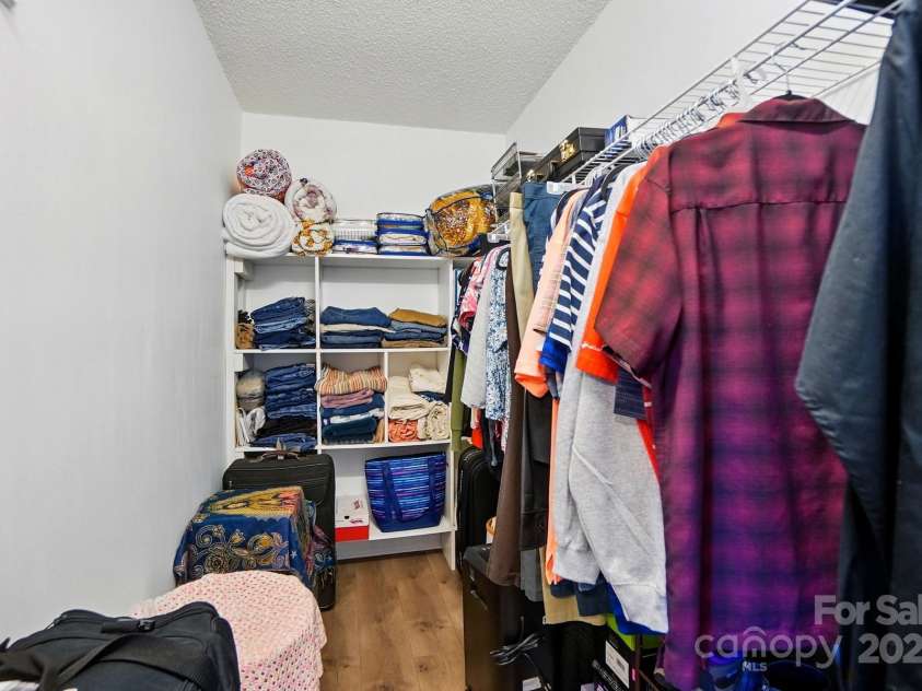 2432 Barkers Ridge Drive, Bessemer City, NC 28016.  MLS# CAR4256299, YatesRealty ID 11506. 