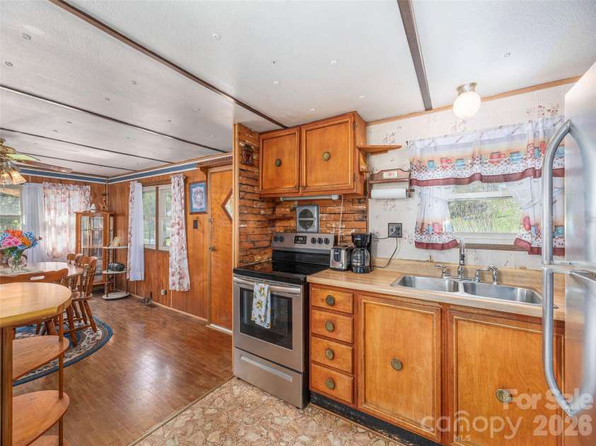 17 Mustang Lane, Waynesville, NC 28786.  MLS# CAR4367946, YatesRealty ID 11507. 