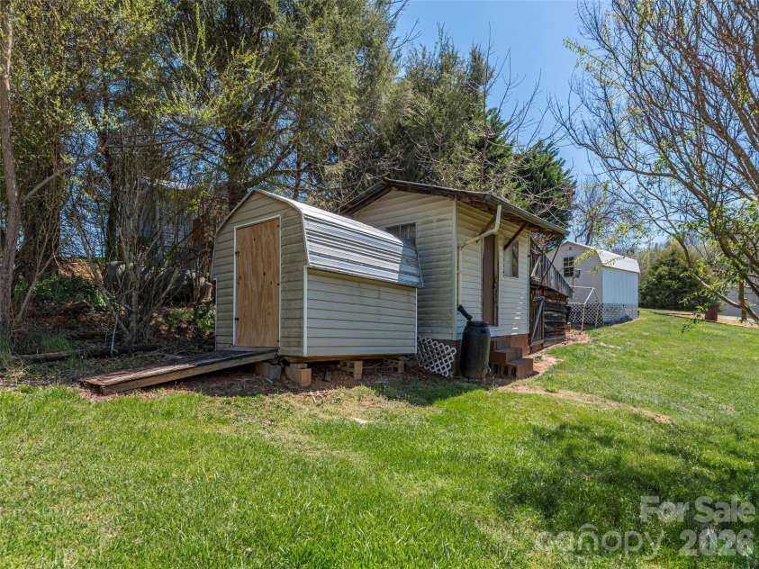 17 Mustang Lane, Waynesville, NC 28786.  MLS# CAR4367946, YatesRealty ID 11507. 
