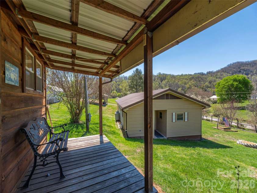 17 Mustang Lane, Waynesville, NC 28786.  MLS# CAR4367946, YatesRealty ID 11507. 