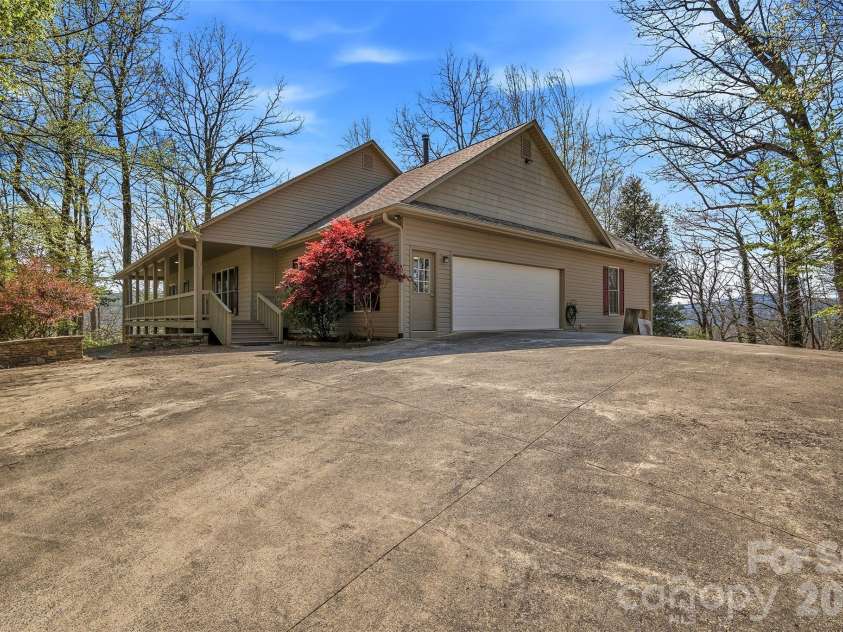 1244 Windover Drive, Brevard, NC 28712.  MLS# CAR4367852, YatesRealty ID 11508. 