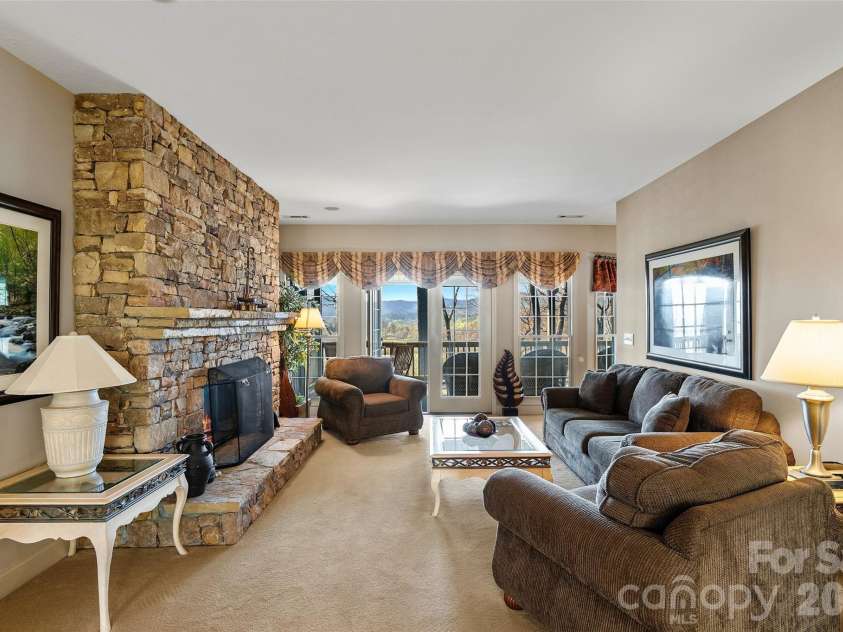 1244 Windover Drive, Brevard, NC 28712.  MLS# CAR4367852, YatesRealty ID 11508. Living Room