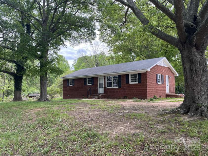 1105 Carnation Lane, Sharon, SC 29742.  MLS# CAR4233049, YatesRealty ID 11509. 