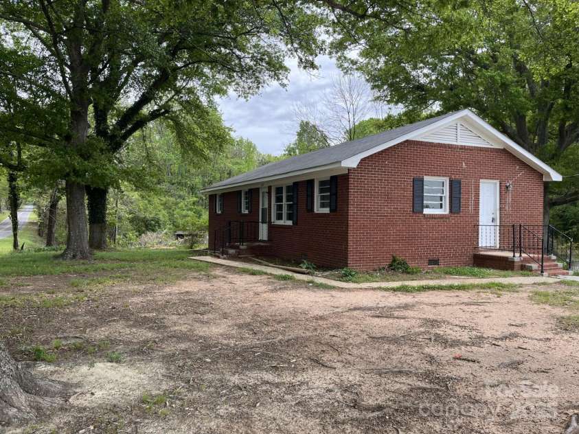 1105 Carnation Lane, Sharon, SC 29742.  MLS# CAR4233049, YatesRealty ID 11509. 