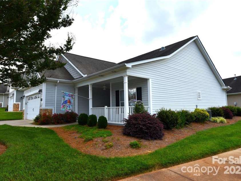 415 Garner Drive, Salisbury, NC 28146.  MLS# CAR4280387, YatesRealty ID 1151. 