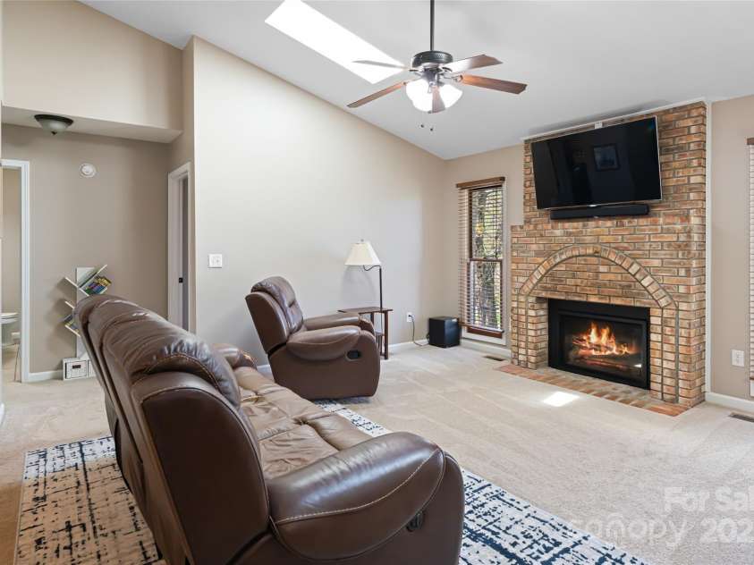 77 Roberts Ridge Drive, Etowah, NC 28729.  MLS# CAR4241039, YatesRealty ID 11510. Living room