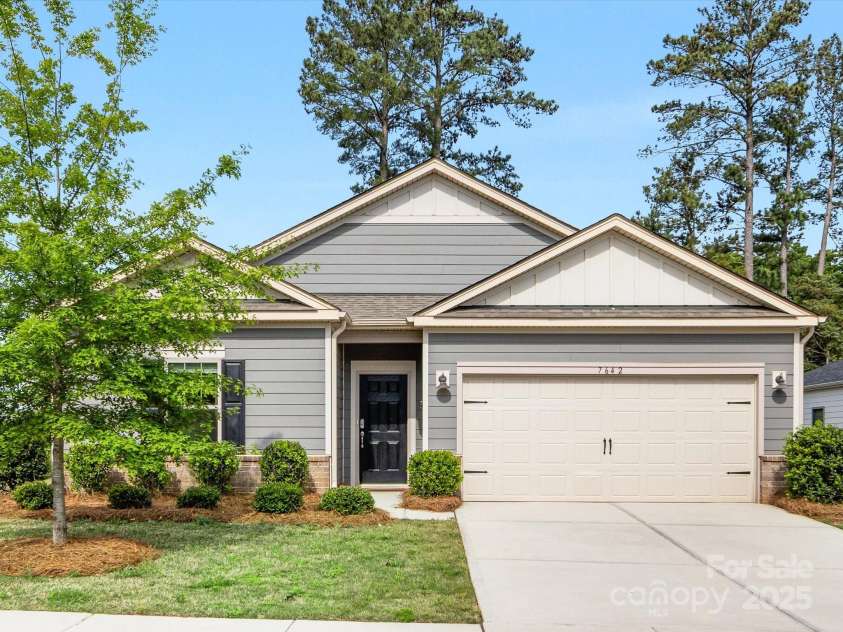 7642 Porrera Street, Charlotte, NC 28214.  MLS# CAR4249934, YatesRealty ID 11511. 