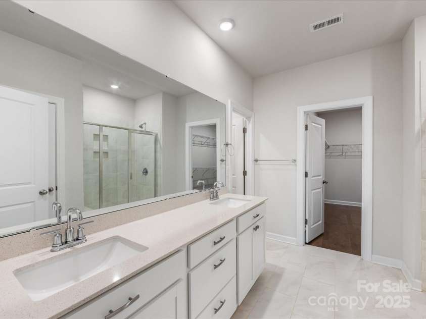 7642 Porrera Street, Charlotte, NC 28214.  MLS# CAR4249934, YatesRealty ID 11511. Primary Bath