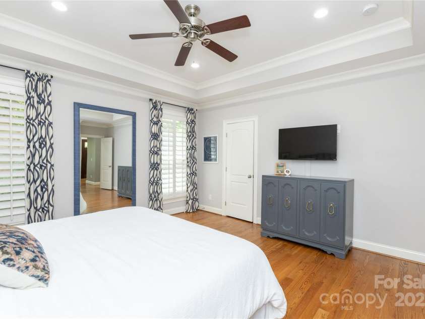 1517 Waverly Avenue, Charlotte, NC 28203.  MLS# CAR4252735, YatesRealty ID 11512. Primary bedroom with walk-in closet