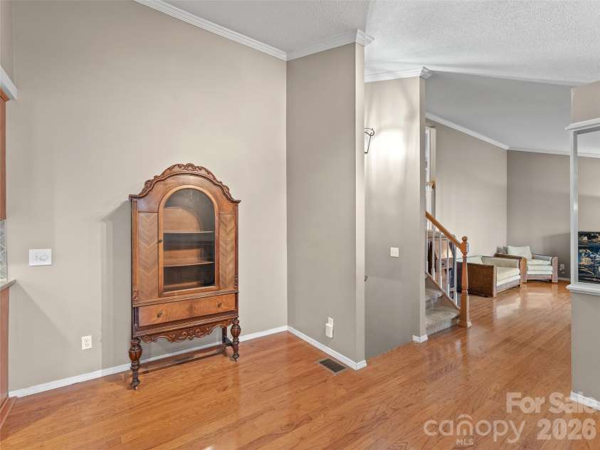29 Reynolda Drive, Asheville, NC 28803.  MLS# CAR4368565, YatesRealty ID 11512. 