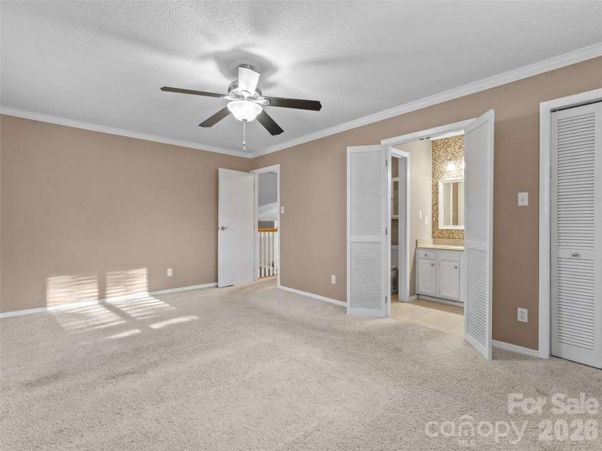 29 Reynolda Drive, Asheville, NC 28803.  MLS# CAR4368565, YatesRealty ID 11512. 