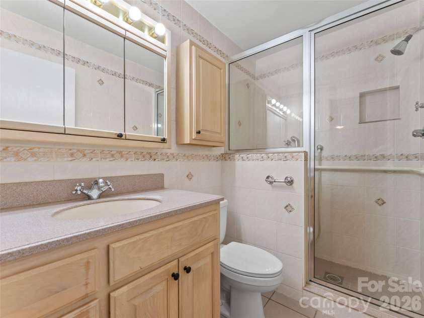 29 Reynolda Drive, Asheville, NC 28803.  MLS# CAR4368565, YatesRealty ID 11512. 