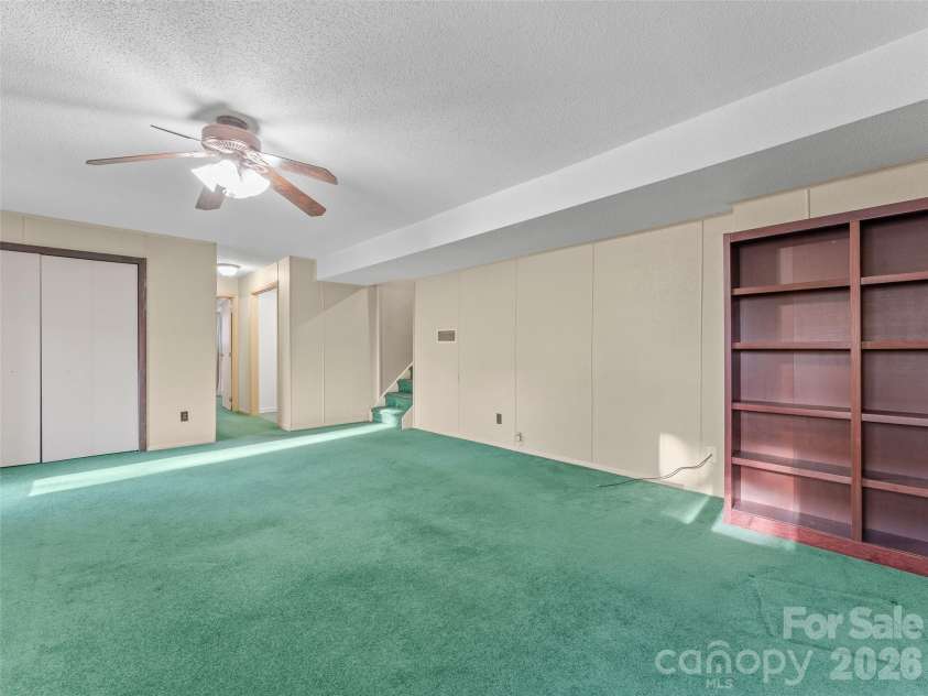 29 Reynolda Drive, Asheville, NC 28803.  MLS# CAR4368565, YatesRealty ID 11512. 