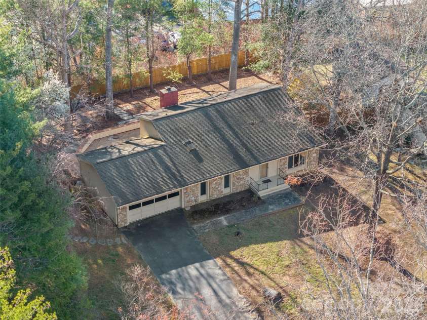 29 Reynolda Drive, Asheville, NC 28803.  MLS# CAR4368565, YatesRealty ID 11512. 