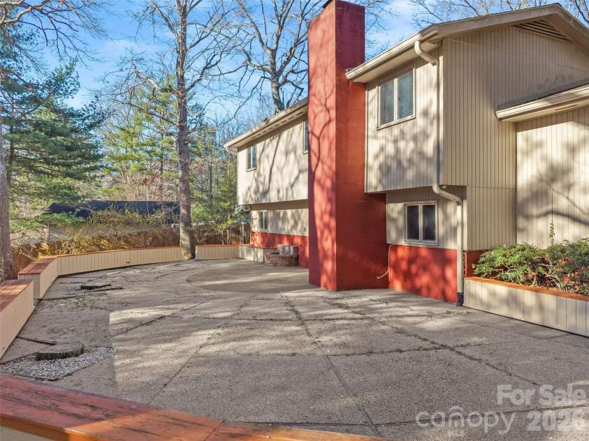 29 Reynolda Drive, Asheville, NC 28803.  MLS# CAR4368565, YatesRealty ID 11512. 