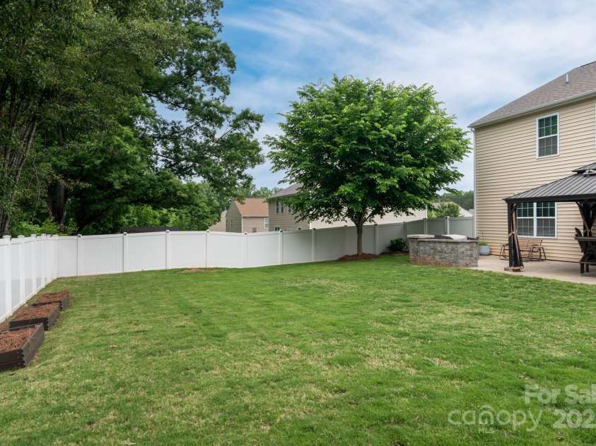 109 Meadow Stream Drive, Mount Holly, NC 28120.  MLS# CAR4254768, YatesRealty ID 11513. 