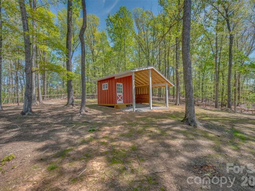 2825 River Road, Columbus, NC 28722.  MLS# CAR4368569, YatesRealty ID 11513. 