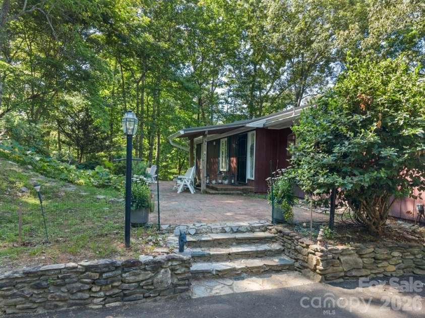 2825 River Road, Columbus, NC 28722.  MLS# CAR4368569, YatesRealty ID 11513. 