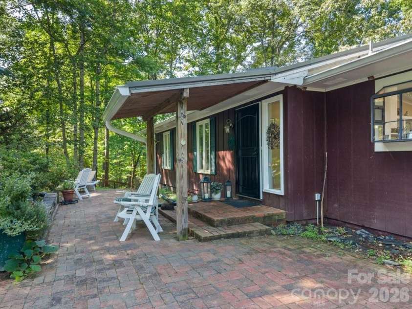 2825 River Road, Columbus, NC 28722.  MLS# CAR4368569, YatesRealty ID 11513. 
