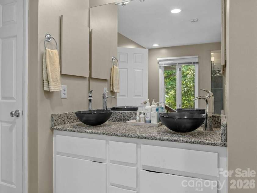 2825 River Road, Columbus, NC 28722.  MLS# CAR4368569, YatesRealty ID 11513. 