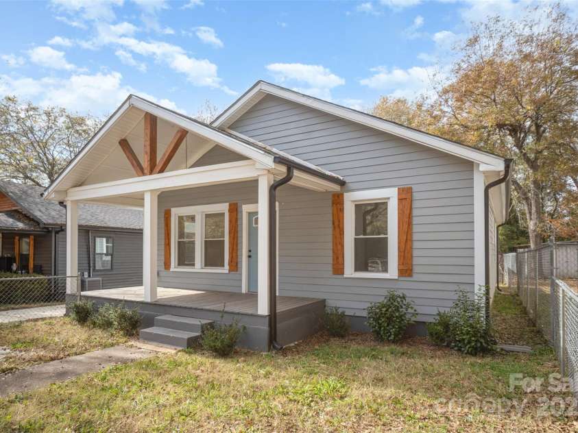 115 Palmer Street, Shelby, NC 28150.  MLS# CAR4322278, YatesRealty ID 11514. 