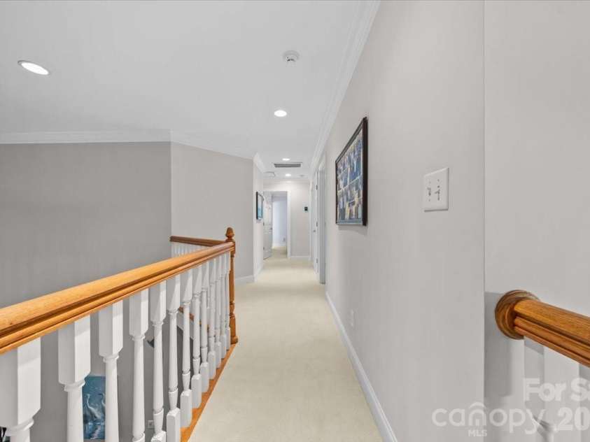 135 Harbor Drive, Lexington, NC 27292.  MLS# CAR4368626, YatesRealty ID 11514. 