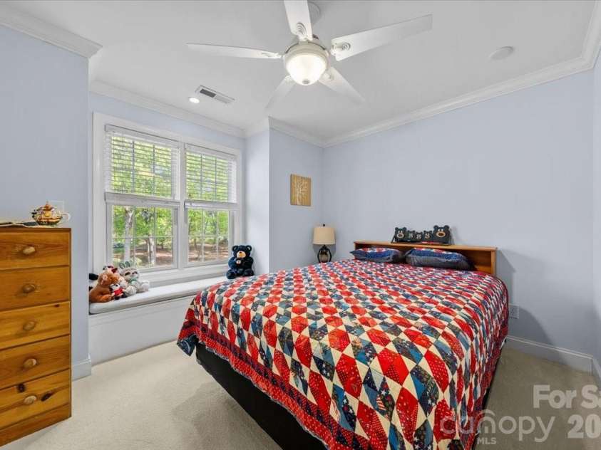 135 Harbor Drive, Lexington, NC 27292.  MLS# CAR4368626, YatesRealty ID 11514. 