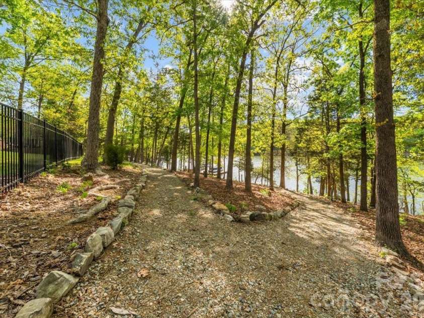 135 Harbor Drive, Lexington, NC 27292.  MLS# CAR4368626, YatesRealty ID 11514. 