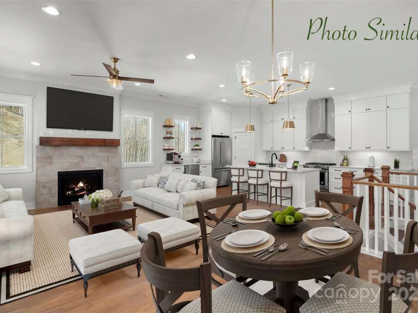 58 Chimney Chase Trail, Hendersonville, NC 28739.  MLS# CAR4239599, YatesRealty ID 11516. 