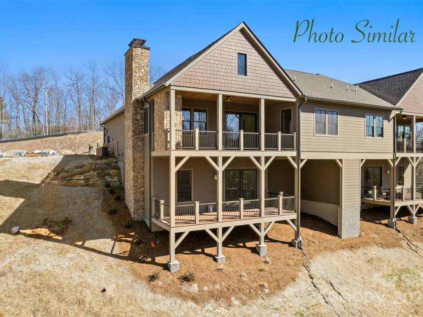 58 Chimney Chase Trail, Hendersonville, NC 28739.  MLS# CAR4239599, YatesRealty ID 11516. 
