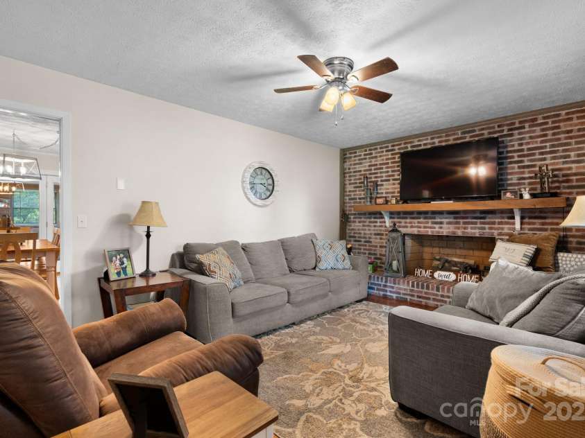 1664 Lafayette Avenue, Hudson, NC 28638.  MLS# CAR4254349, YatesRealty ID 11518. 