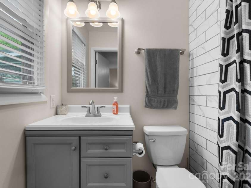 1664 Lafayette Avenue, Hudson, NC 28638.  MLS# CAR4254349, YatesRealty ID 11518. 