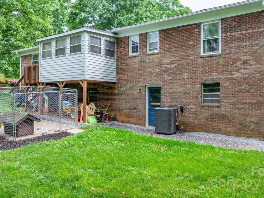 1664 Lafayette Avenue, Hudson, NC 28638.  MLS# CAR4254349, YatesRealty ID 11518. 