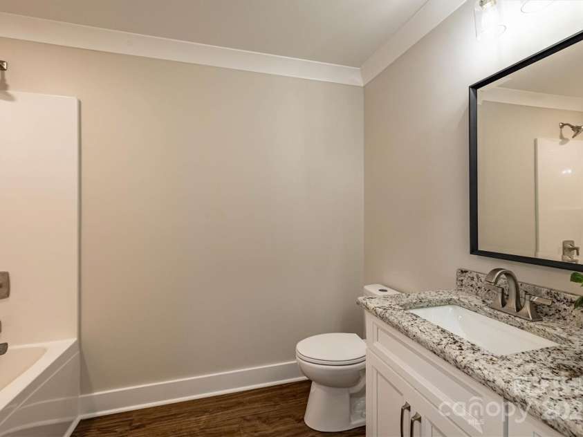 2912 Woodstream Drive, Valdese, NC 28690.  MLS# CAR4308956, YatesRealty ID 11519. Hall Bath