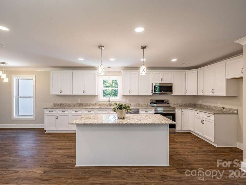2912 Woodstream Drive, Valdese, NC 28690.  MLS# CAR4308956, YatesRealty ID 11519. Kitchen