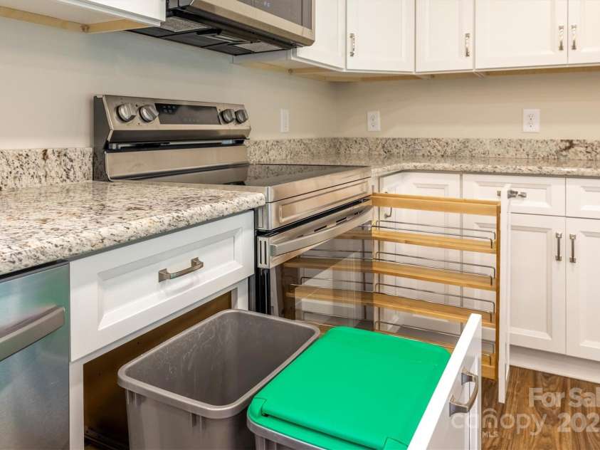 2912 Woodstream Drive, Valdese, NC 28690.  MLS# CAR4308956, YatesRealty ID 11519. Spice Rack & Hidden Trash