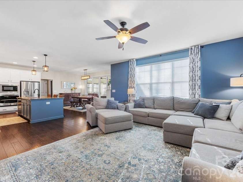 11516 Glowing Star Drive, Charlotte, NC 28215.  MLS# CAR4336828, YatesRealty ID 1152. 