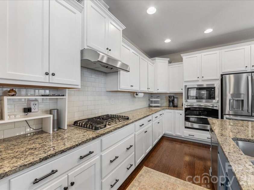 11516 Glowing Star Drive, Charlotte, NC 28215.  MLS# CAR4336828, YatesRealty ID 1152. 