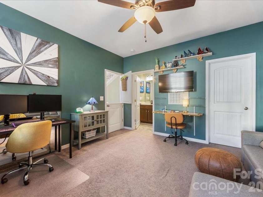 11516 Glowing Star Drive, Charlotte, NC 28215.  MLS# CAR4336828, YatesRealty ID 1152. 