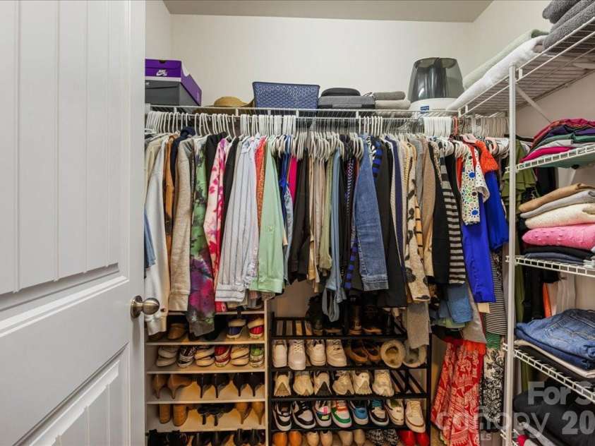 11516 Glowing Star Drive, Charlotte, NC 28215.  MLS# CAR4336828, YatesRealty ID 1152. 