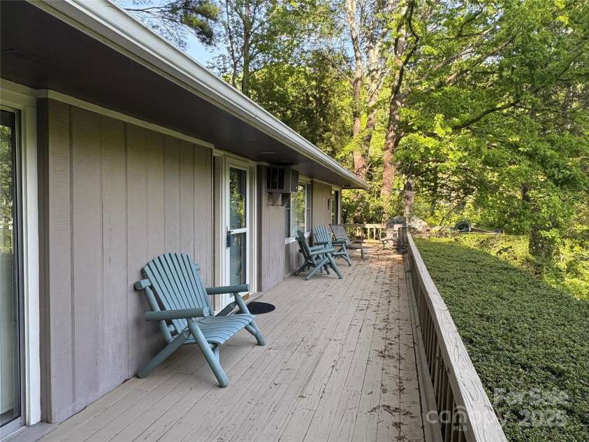 108 Golfview Drive, Maggie Valley, NC 28751.  MLS# CAR4254101, YatesRealty ID 11520. 