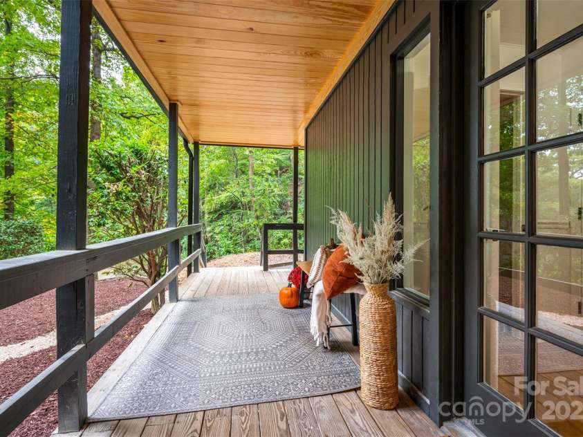 160 Lasae Lane, Tryon, NC 28782.  MLS# CAR4308669, YatesRealty ID 11520. 
