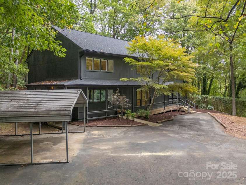 160 Lasae Lane, Tryon, NC 28782.  MLS# CAR4308669, YatesRealty ID 11520. 