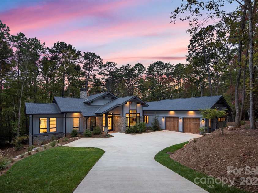1565 Country View Way, Arden, NC 28704.  MLS# CAR4311786, YatesRealty ID 11521. 