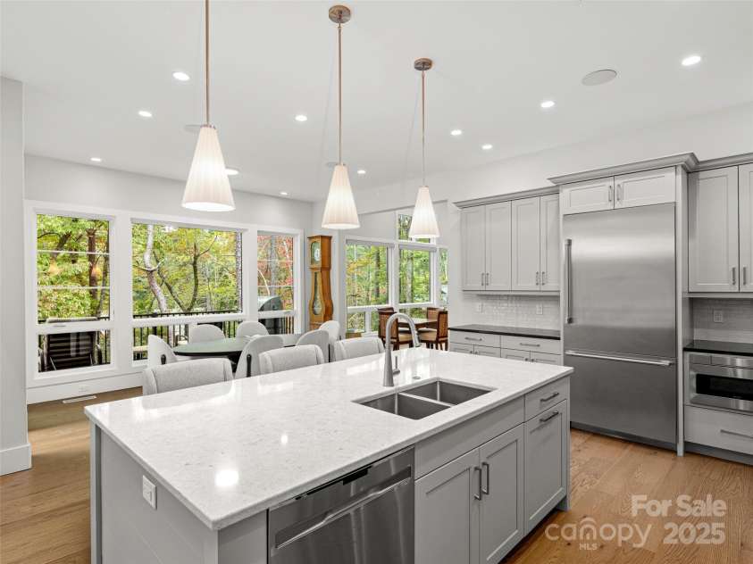 1565 Country View Way, Arden, NC 28704.  MLS# CAR4311786, YatesRealty ID 11521. 