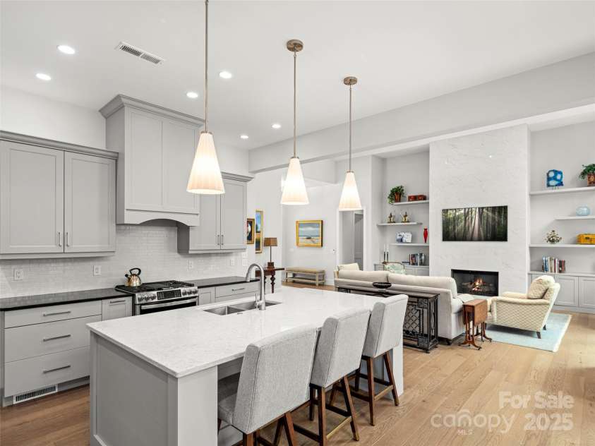 1565 Country View Way, Arden, NC 28704.  MLS# CAR4311786, YatesRealty ID 11521. 