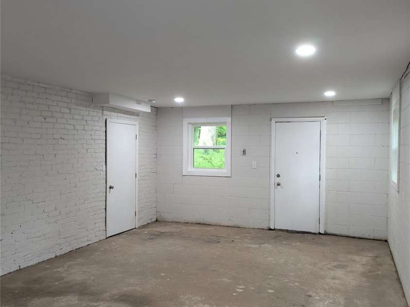 1002 Hemlock Drive, Shelby, NC 28150.  MLS# CAR4256235, YatesRealty ID 11522. 