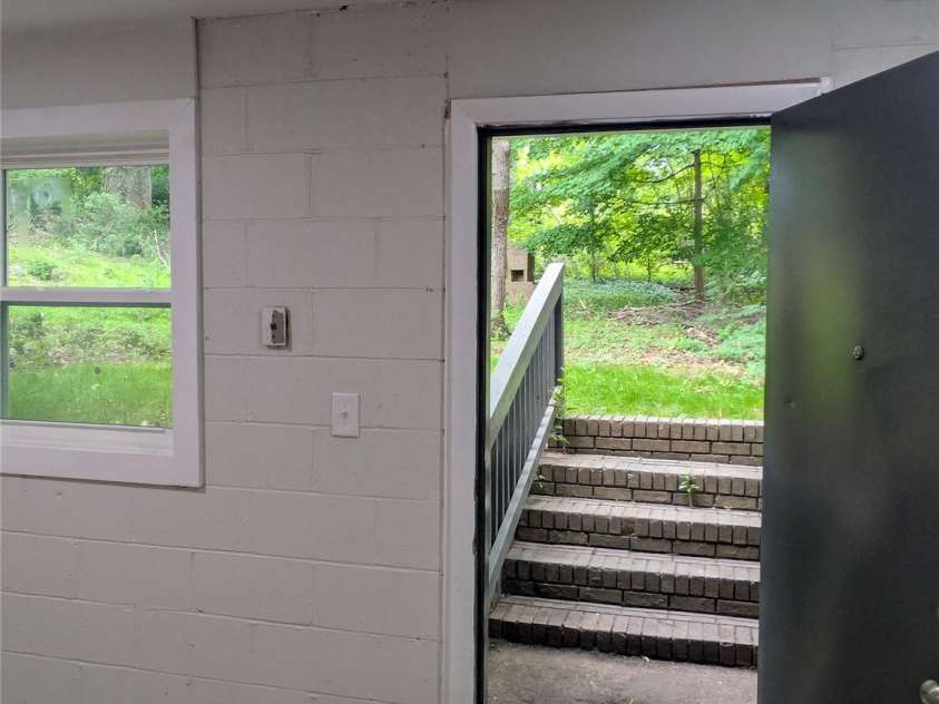 1002 Hemlock Drive, Shelby, NC 28150.  MLS# CAR4256235, YatesRealty ID 11522. 